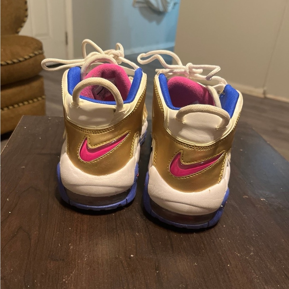 Nike - Picture 6 of 6